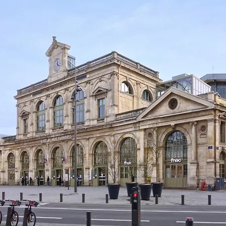 Beaux Arts : Equipe En Mezzanine *